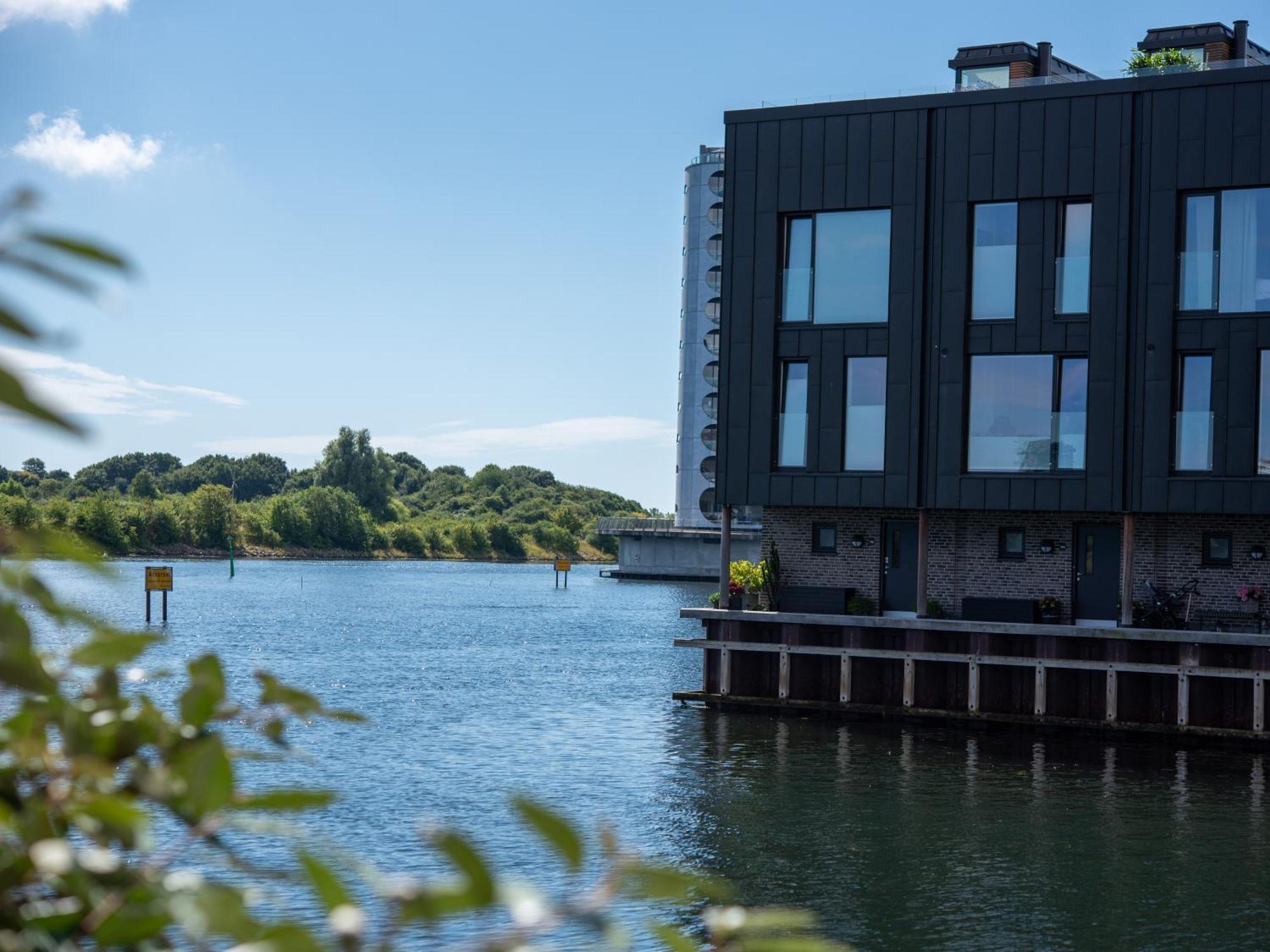 Vakantiehuis Sanders Pier - Fantastic 3-bedroom Townhouse With Balcony Terrace